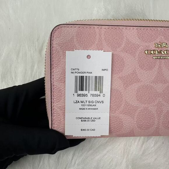 COPY - Coach Long Zip Around Wallet In Signature Canvas In Gold/Powder Pink CW7… - Picture 5 of 6